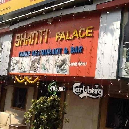The Hotel Grace Place Inn Yeni Delhi Dış mekan fotoğraf